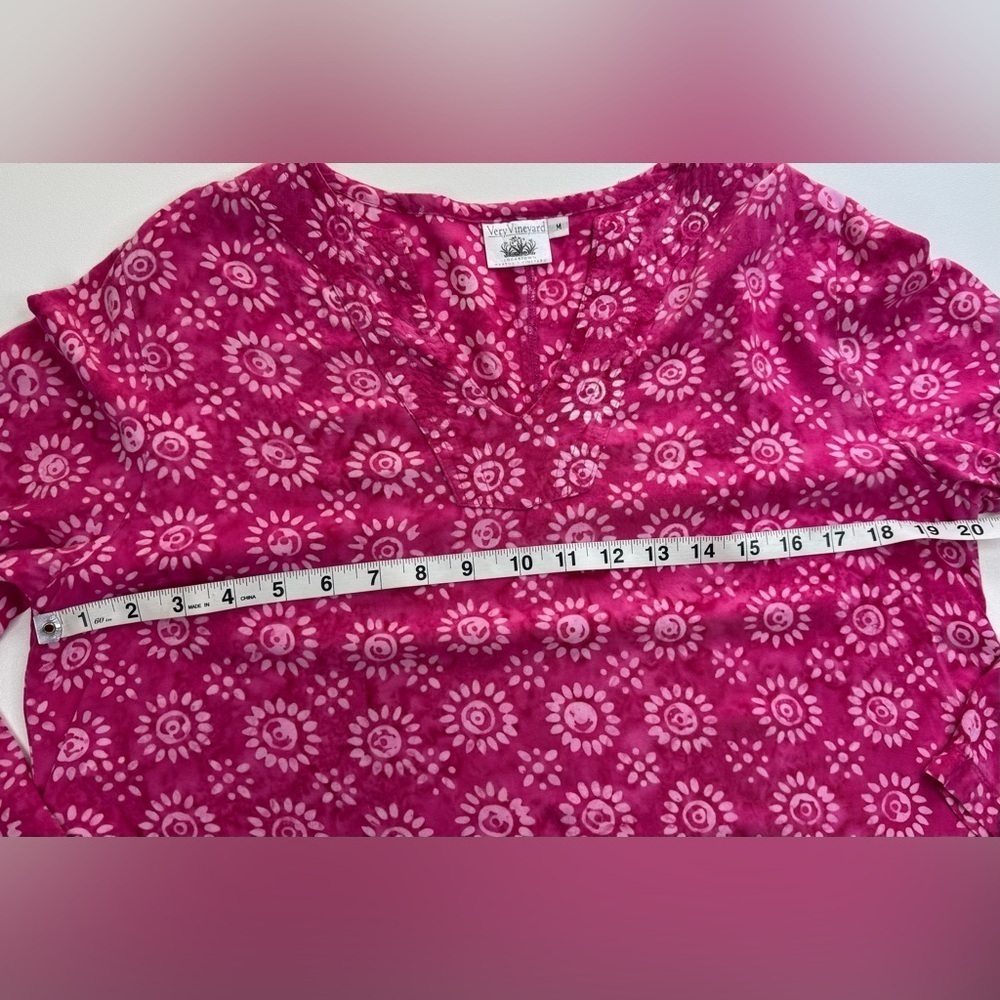 Very Vineyard Batik Print Light Rayon V-Neck Blouse Womens Medium - Picture 4 of 9